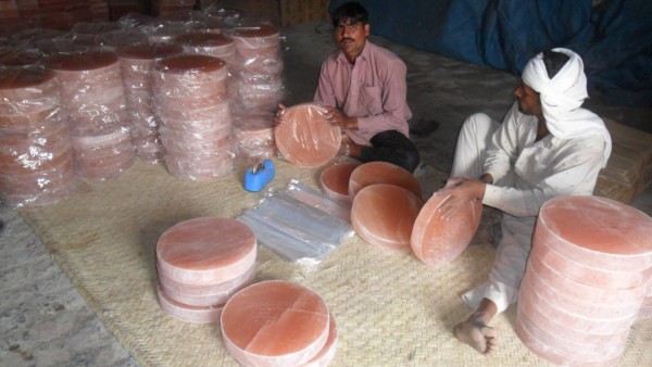 himalayan round cooking salt plate