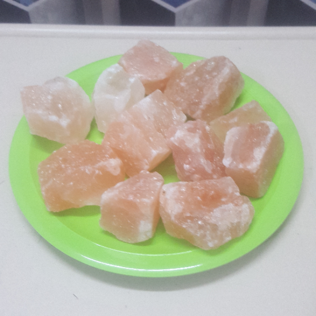 himalayan light pink salt crystal (chunks) with light
